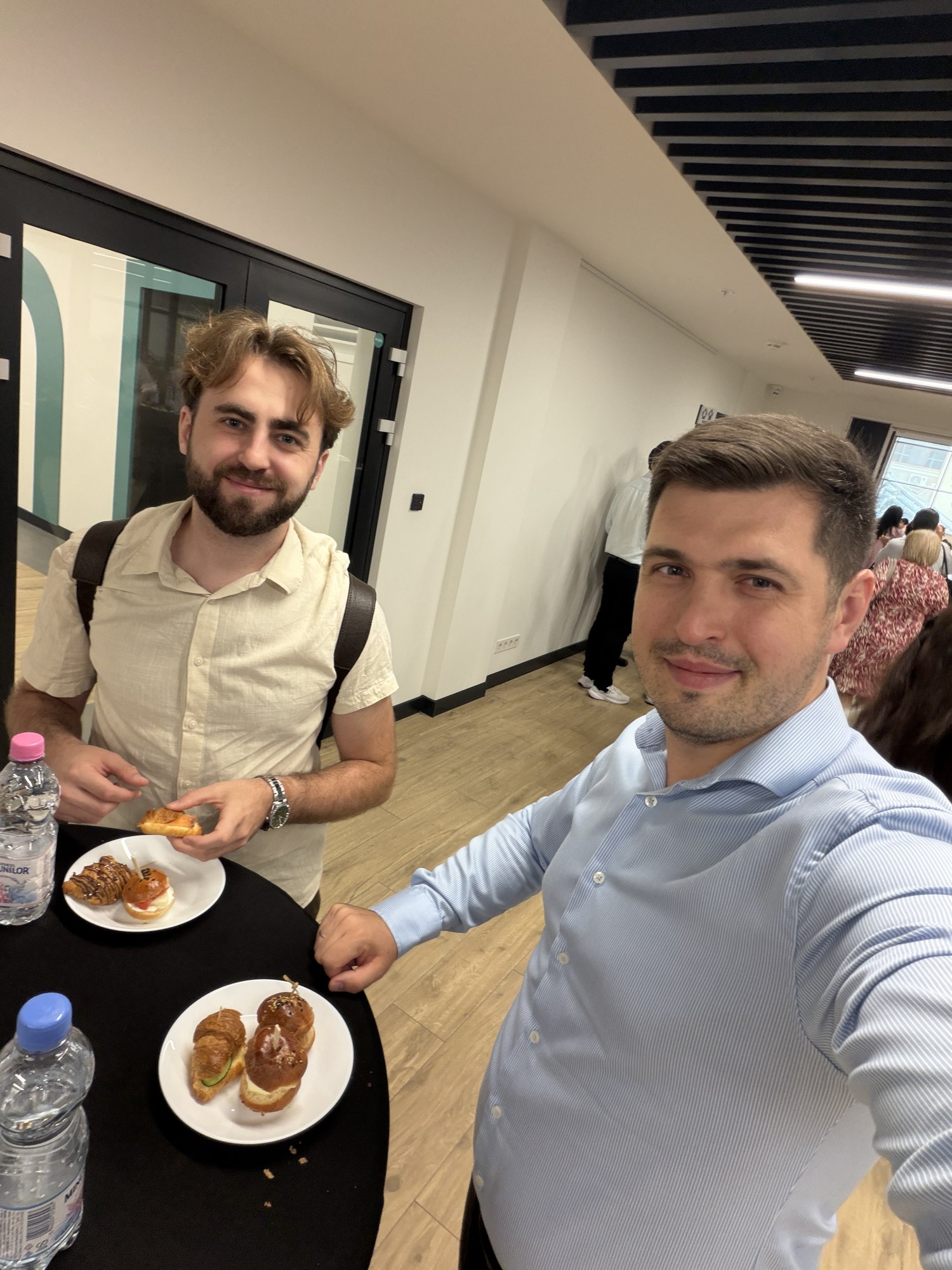 Un moment de conversație și conexiune — i-Contabil 2.0